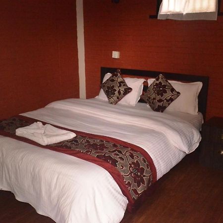 Hotel Holiday Inn Kathmandu Exteriör bild