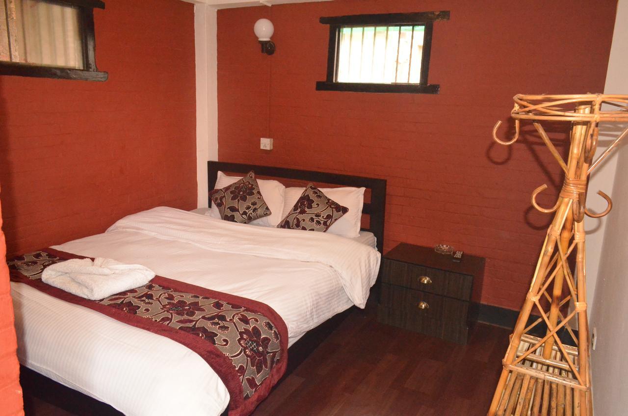 Hotel Holiday Inn Kathmandu Exteriör bild