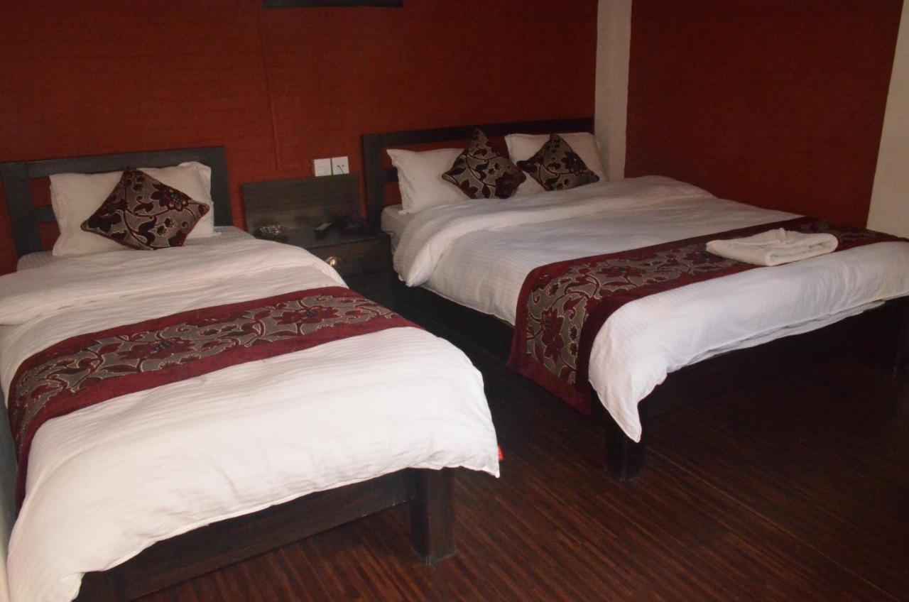 Hotel Holiday Inn Kathmandu Exteriör bild