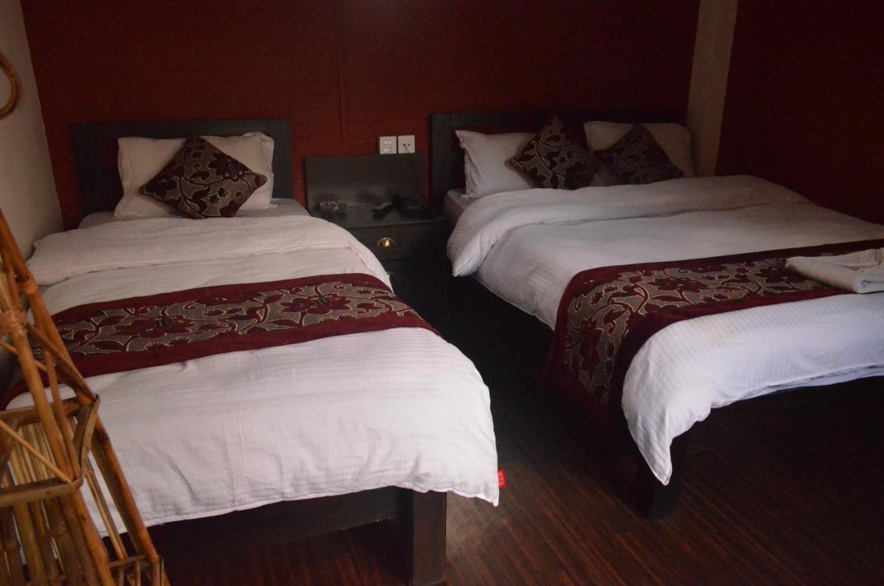 Hotel Holiday Inn Kathmandu Exteriör bild