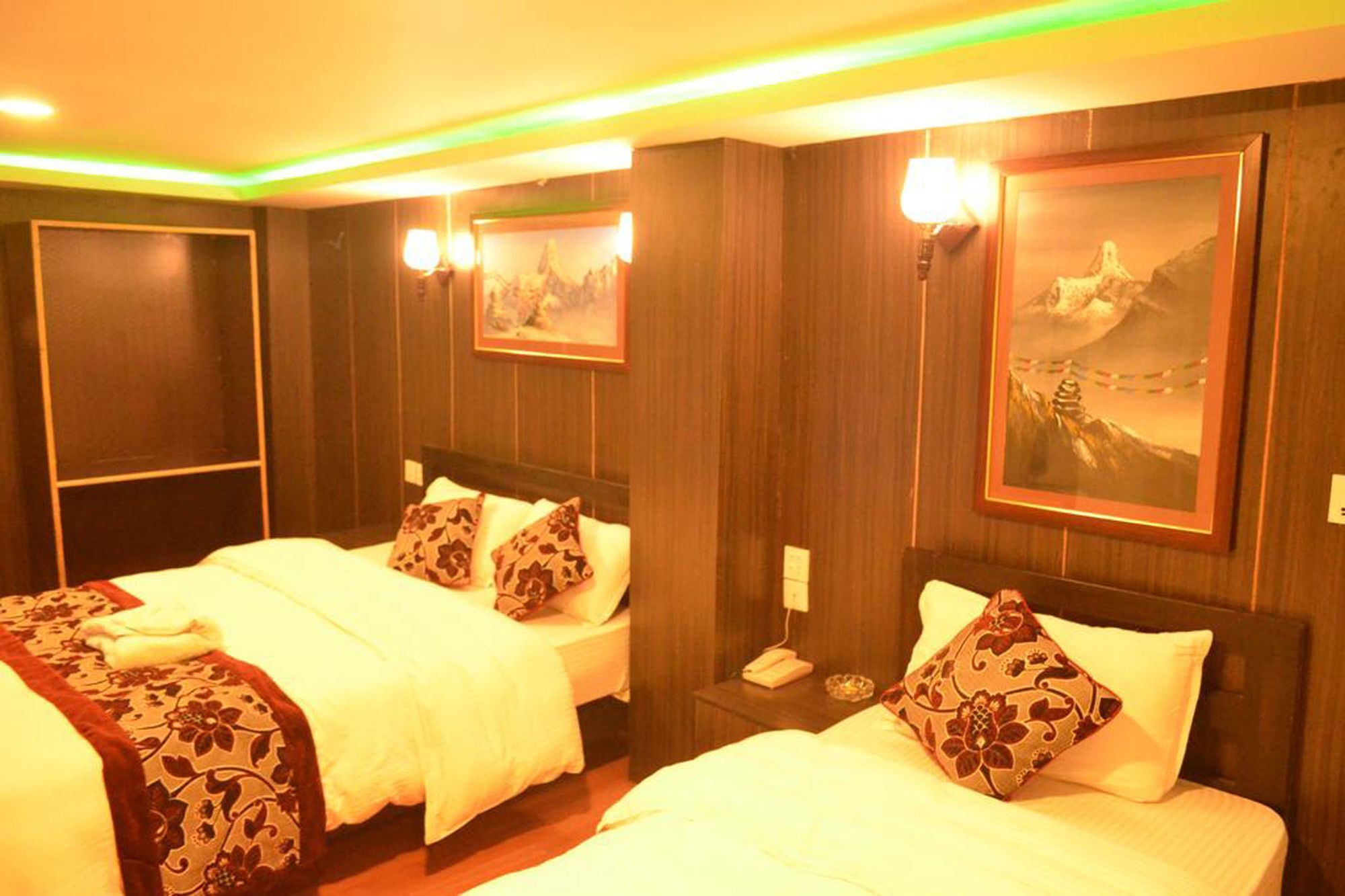 Hotel Holiday Inn Kathmandu Exteriör bild