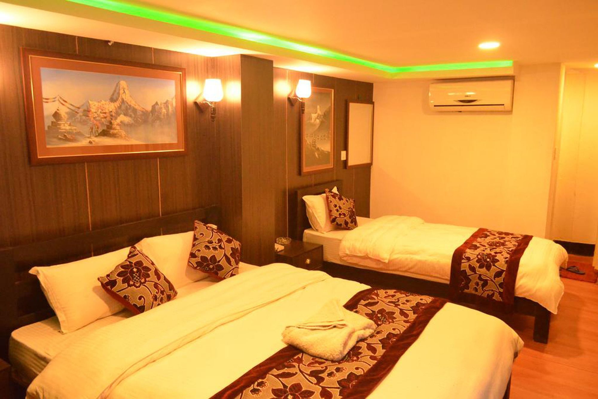 Hotel Holiday Inn Kathmandu Exteriör bild